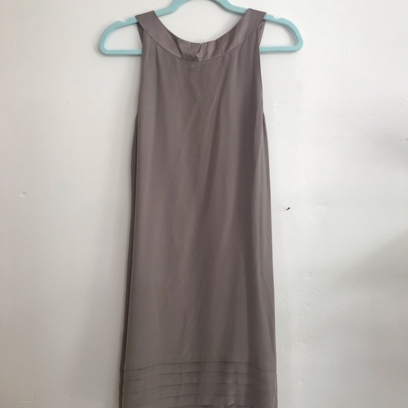 H&M tunic sleeveless dress Sz 6 taupe gray 100% silk midi - Picture 5 of 7